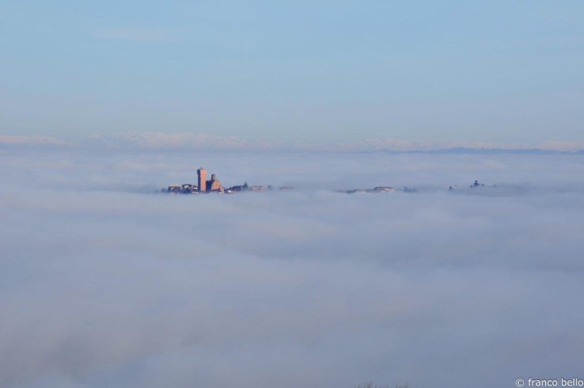 bello_franco_paese_nebbia_2