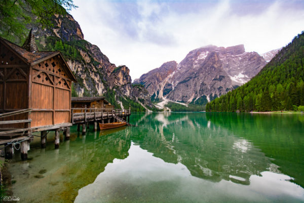 debora_branda_palafitte_lago_montagna